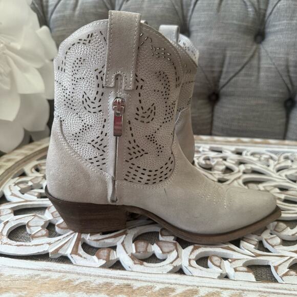 Sundance Weatern Short Suede Leather Cowboy Boots Women’s 37 US 6 - Picture 9 of 11